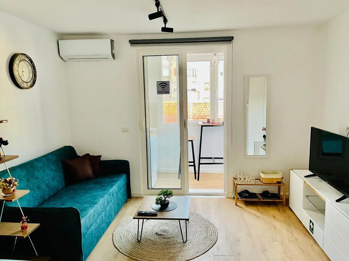 Central Studio Apartment 1, Tirana