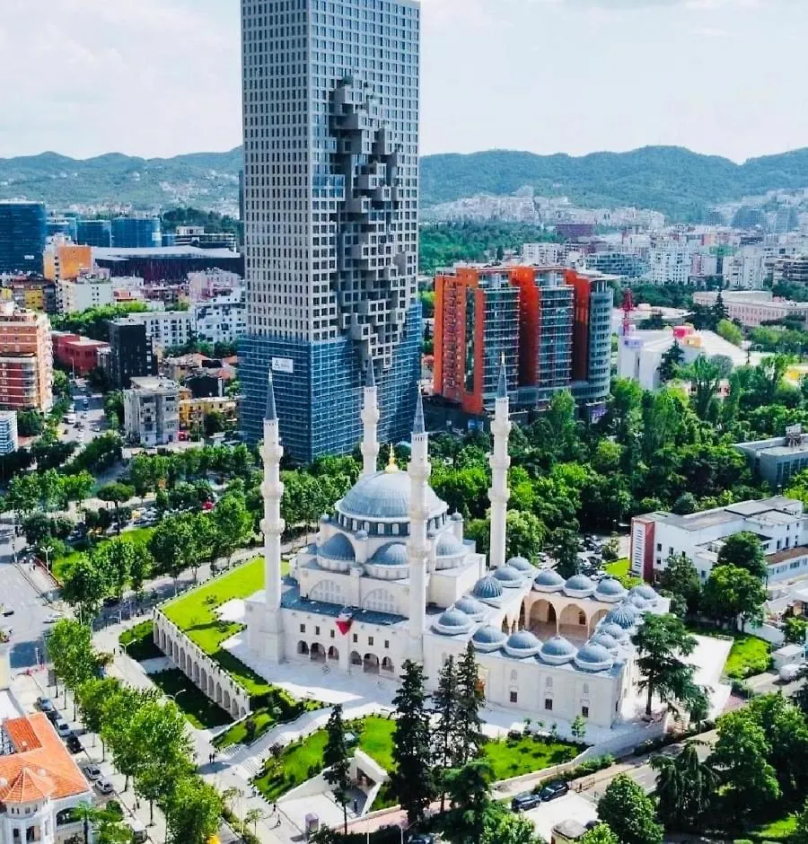 Central Studio Apartment 1, Tirana